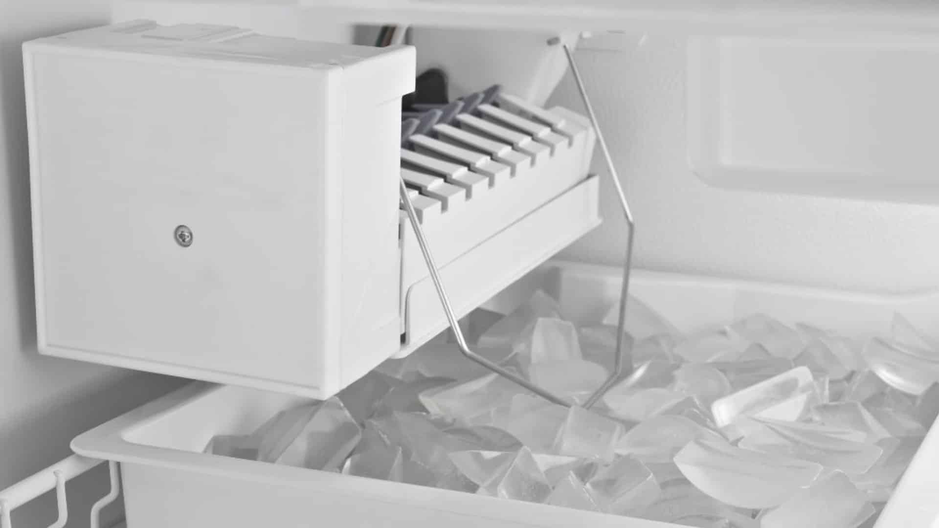 مناسب‌ ترین زمان برای تعمیر یخساز